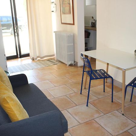 Agreable Appartement P2 Centre Ville Au Calme. Nîmes Exterior photo