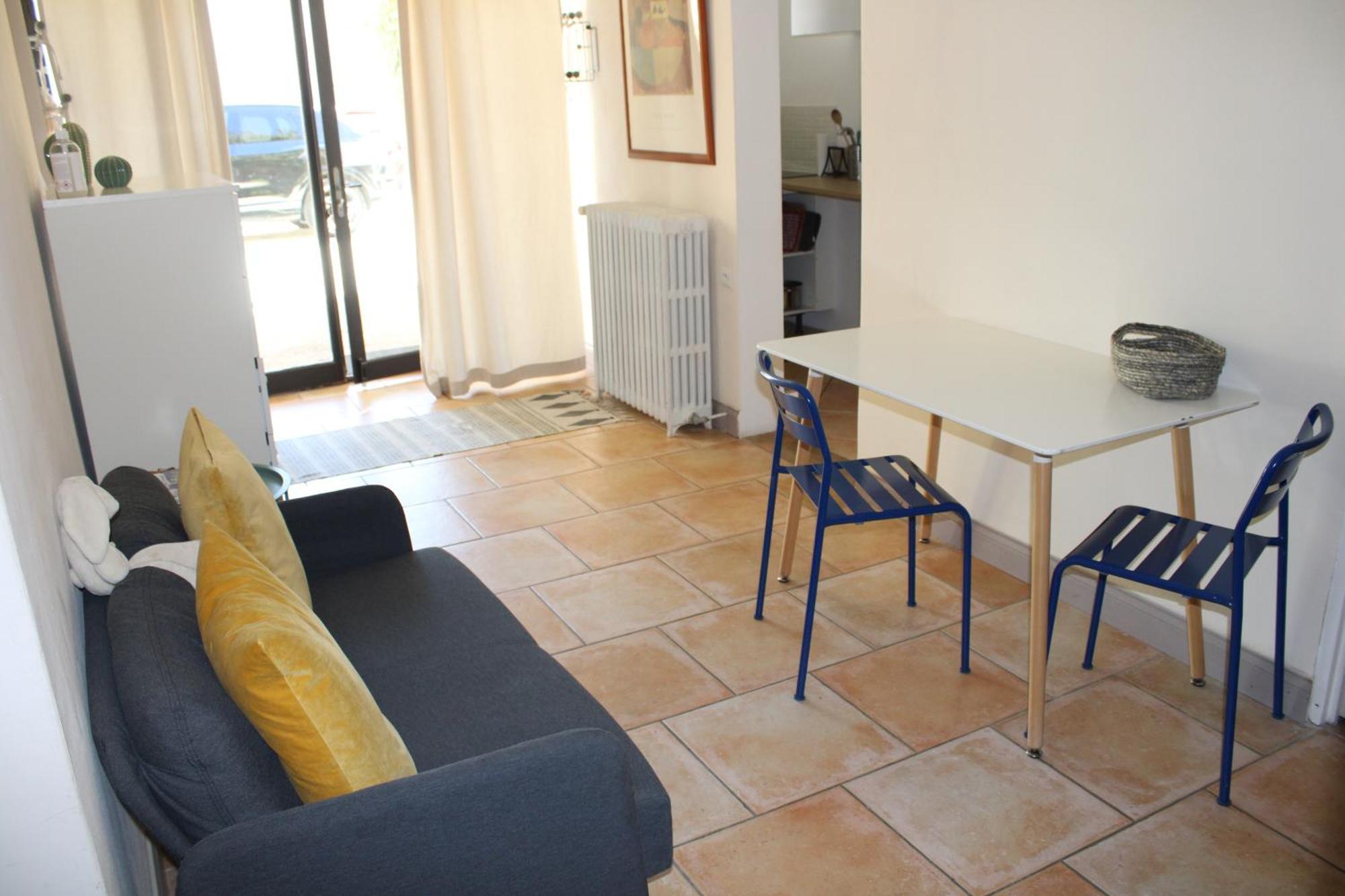 Agreable Appartement P2 Centre Ville Au Calme. Nîmes Exterior photo